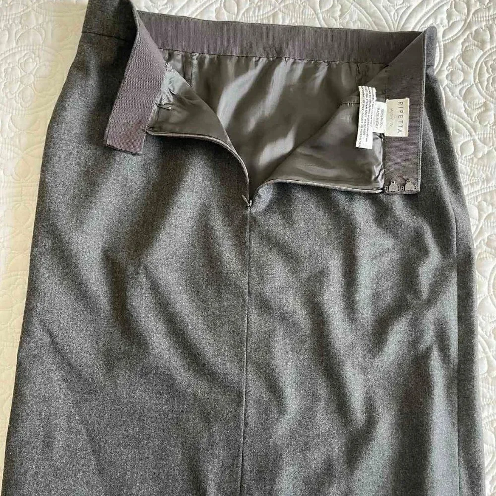 Dark grey classic pencil skirt made of fine wool ,made in Italy size 10